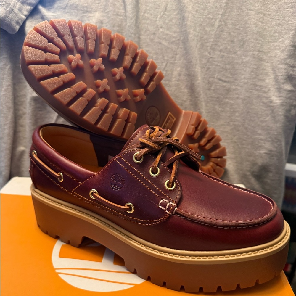 NWB Size 10 Women’s Timberland HERITAGE PLATFOR BOAT SHOE BURGUNDY FULL GRAIN